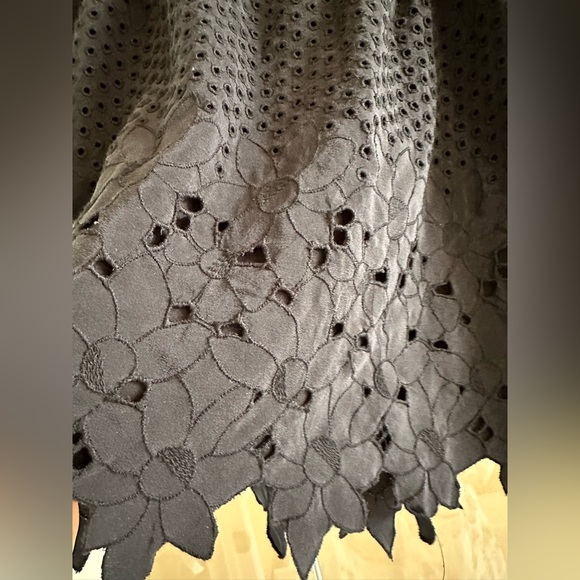 Club Monaco 100% silk skirt - Picture 8 of 8